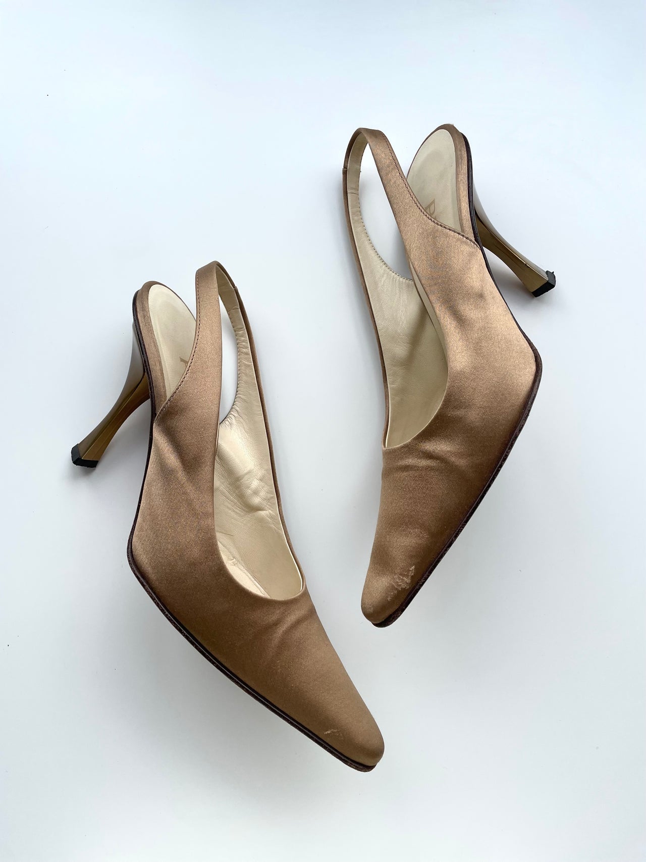 Prada beige satin slingback 1990’s vintage courts 39