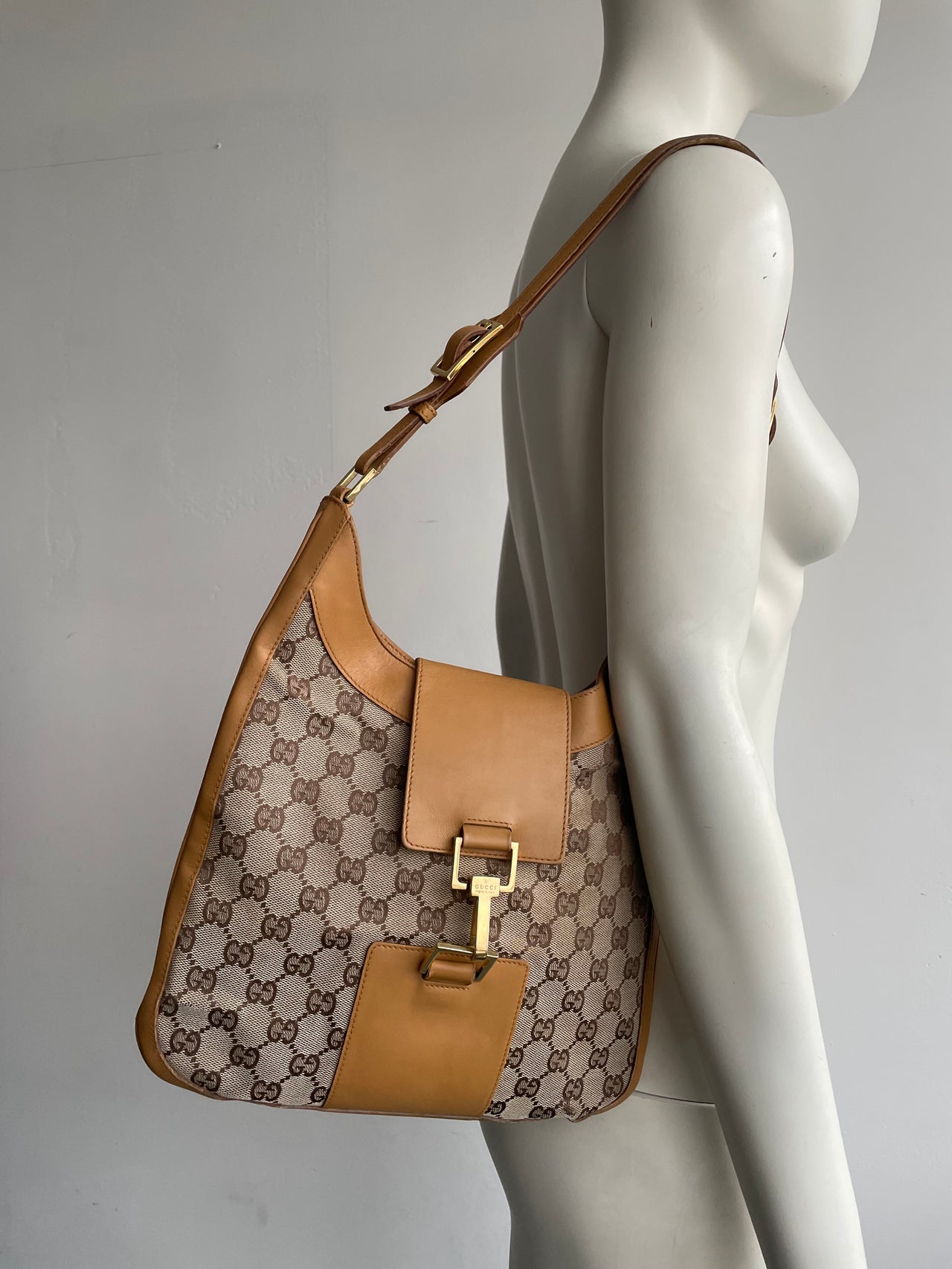 Gucci Jackie GG canvas shoulder hobo bag