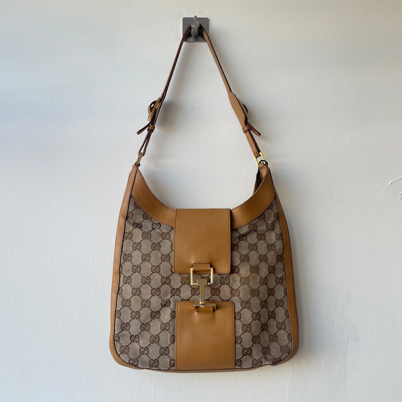 Gucci Jackie GG canvas shoulder hobo bag
