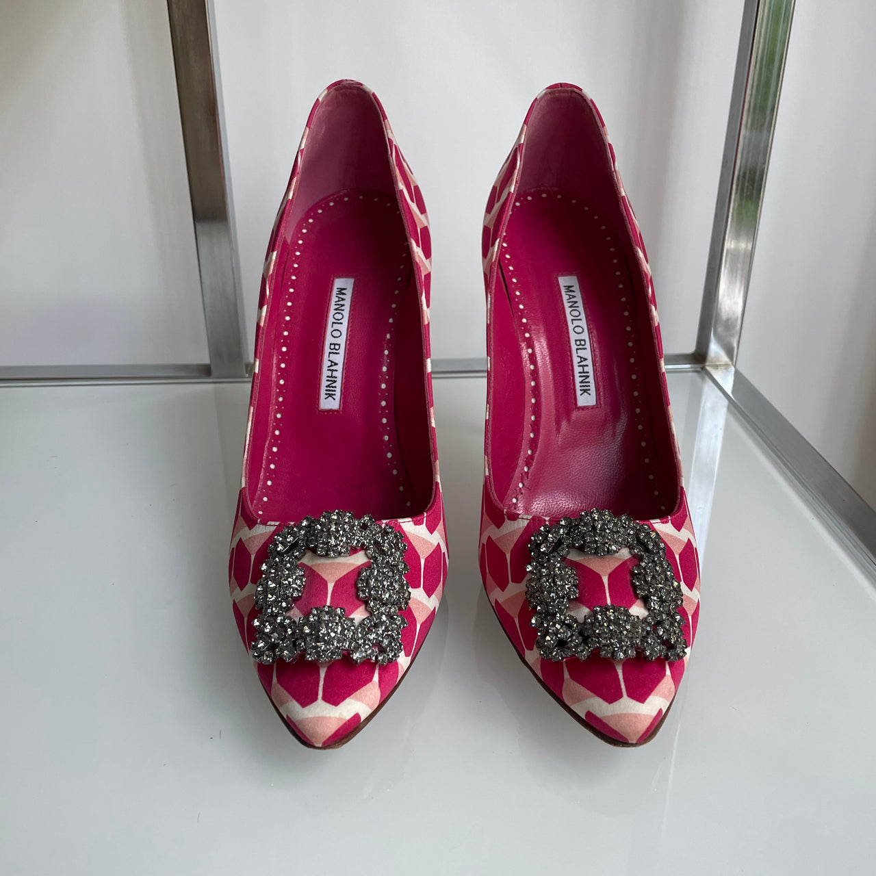 Manolo Blahnik Hangisi Cosmopolitan Pink 39.5