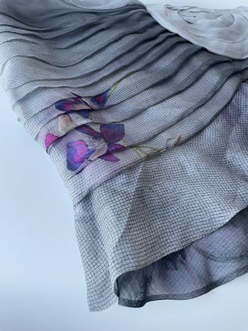 Emporio Armani vintage 2000’s silk skirt with flower appliqué