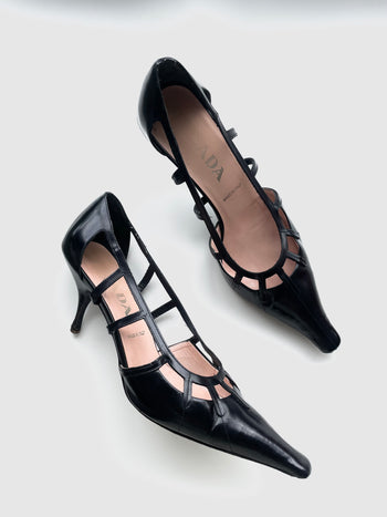 Prada bondage style glossy leather kitten heel vintage 1990’s courts 38.5