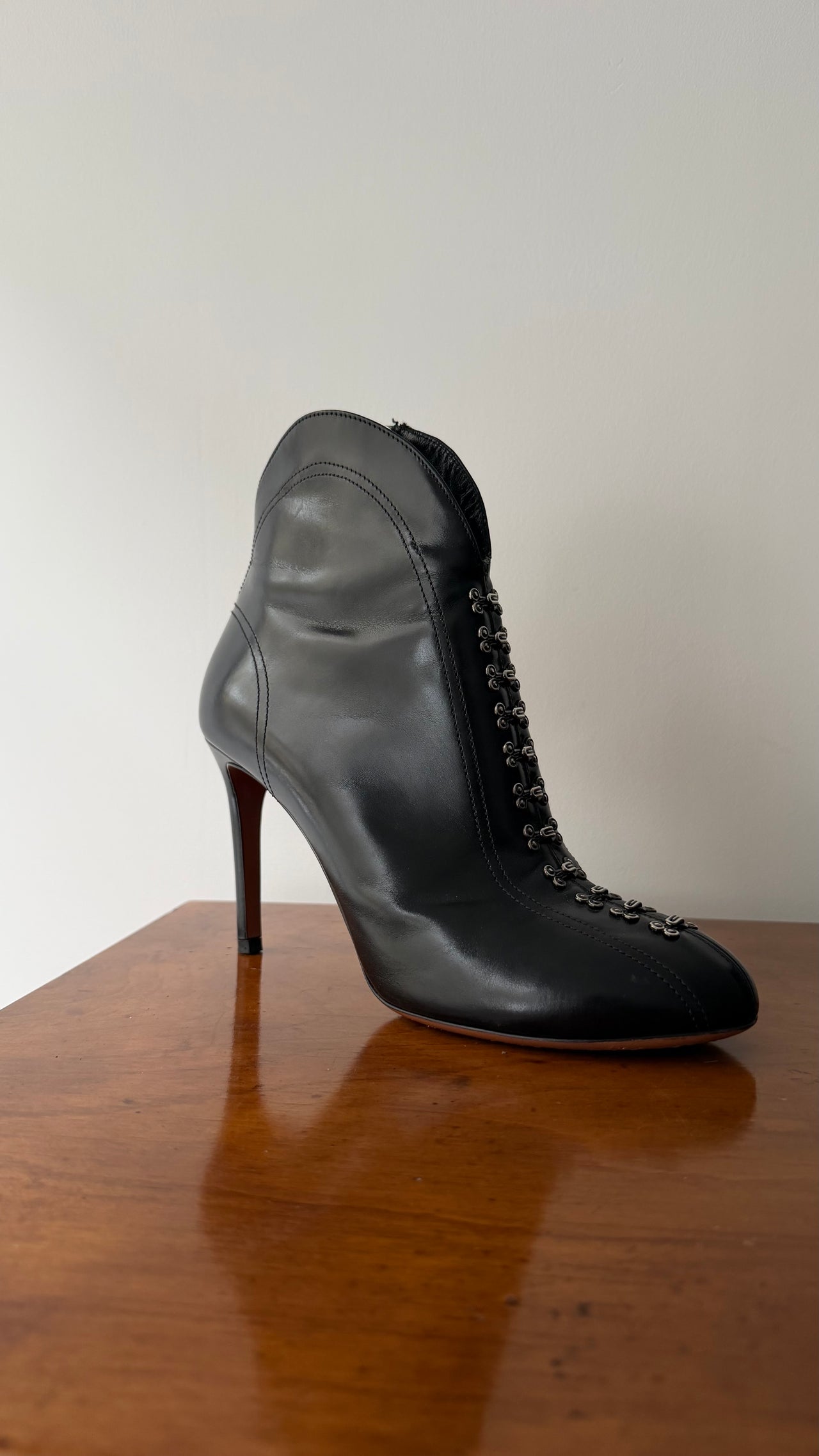 Azzedine Alaia Hook and Eye ankle boots Alaïa