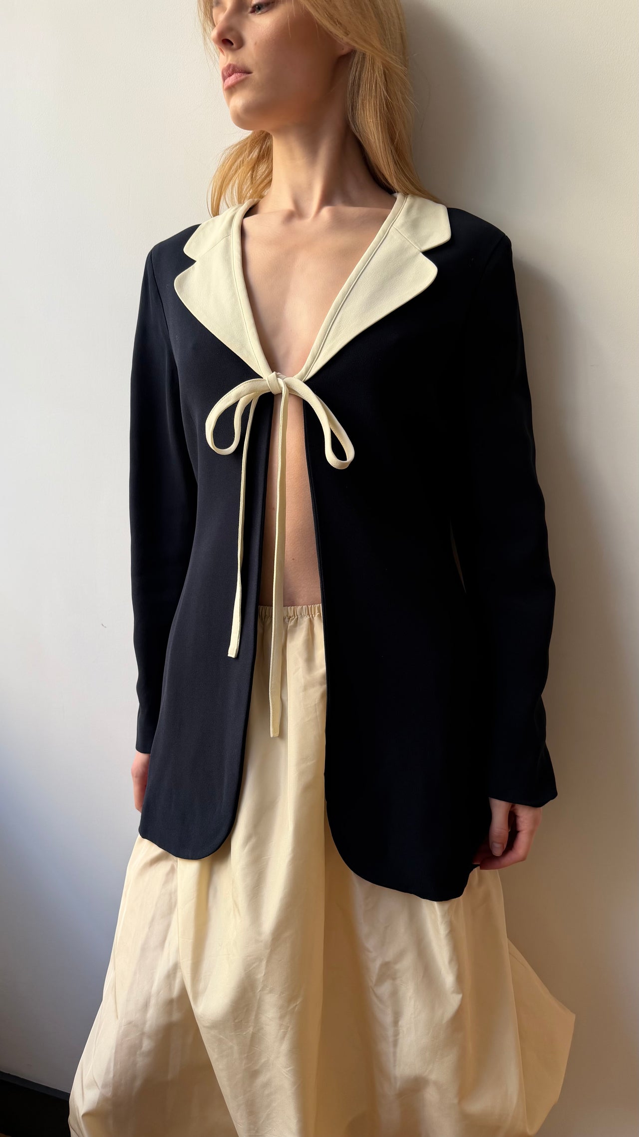 Moschino Cheap and Chic front bow tie contrasting collar jacket