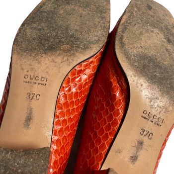 Gucci horsebit buckle detail flats in orange snakeskin leather 37 IT