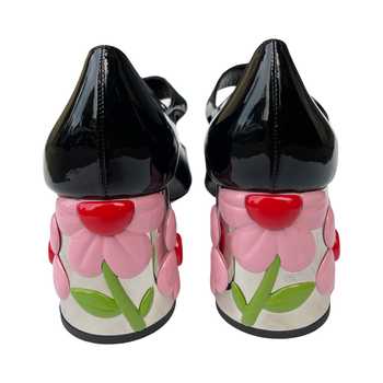 Prada Mary Jane has in black patent with flower apple block heel, size 39