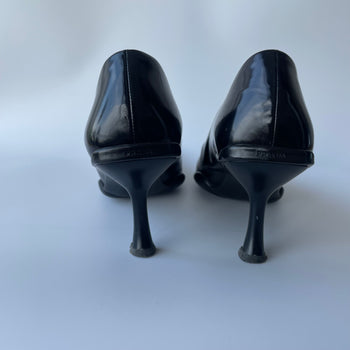 Prada Sporty-Chic 1990’s vintage Glossy Leather Courts 38