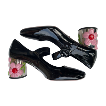 Prada Mary Jane has in black patent with flower apple block heel, size 39