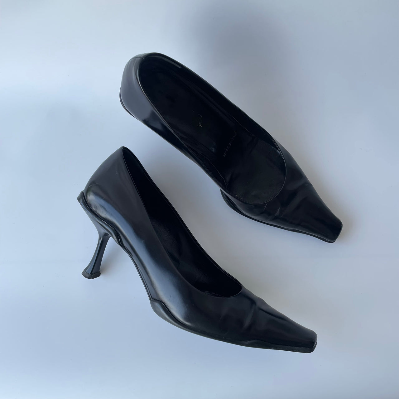 Prada Sporty-Chic 1990’s vintage Glossy Leather Courts 38