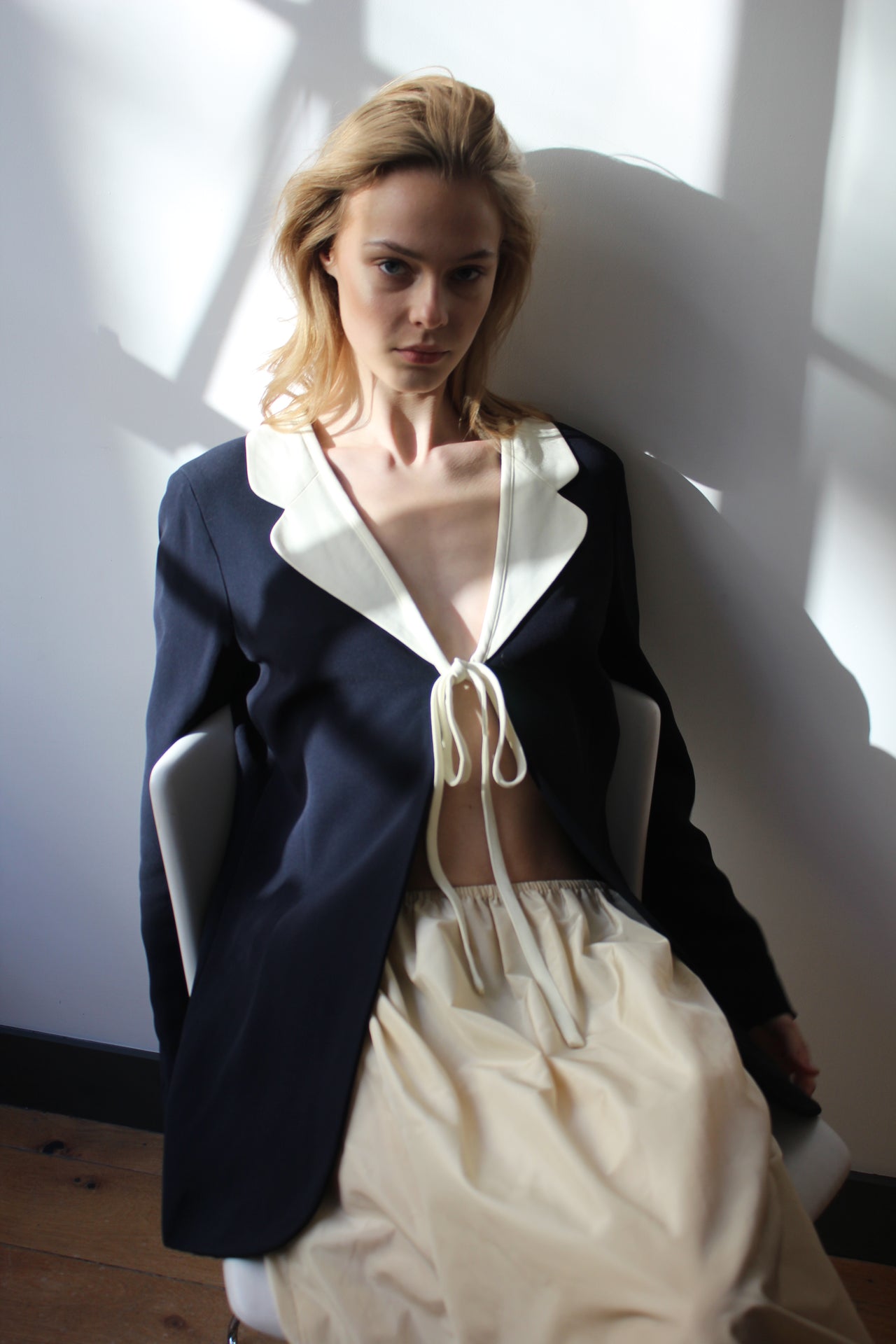 Moschino Cheap and Chic front bow tie contrasting collar jacket