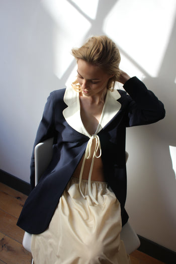 Moschino Cheap and Chic front bow tie contrasting collar jacket