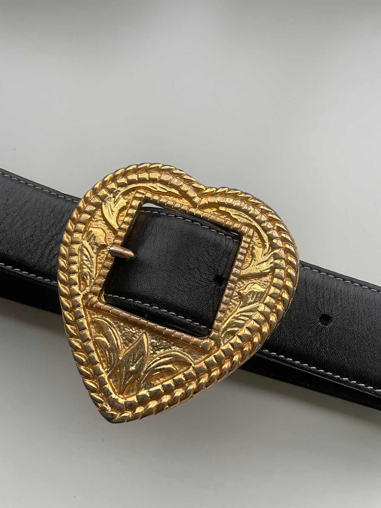 Escada 80’s heart buckle statement waist belt