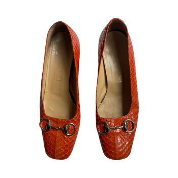 Gucci horsebit buckle detail flats in orange snakeskin leather 37 IT