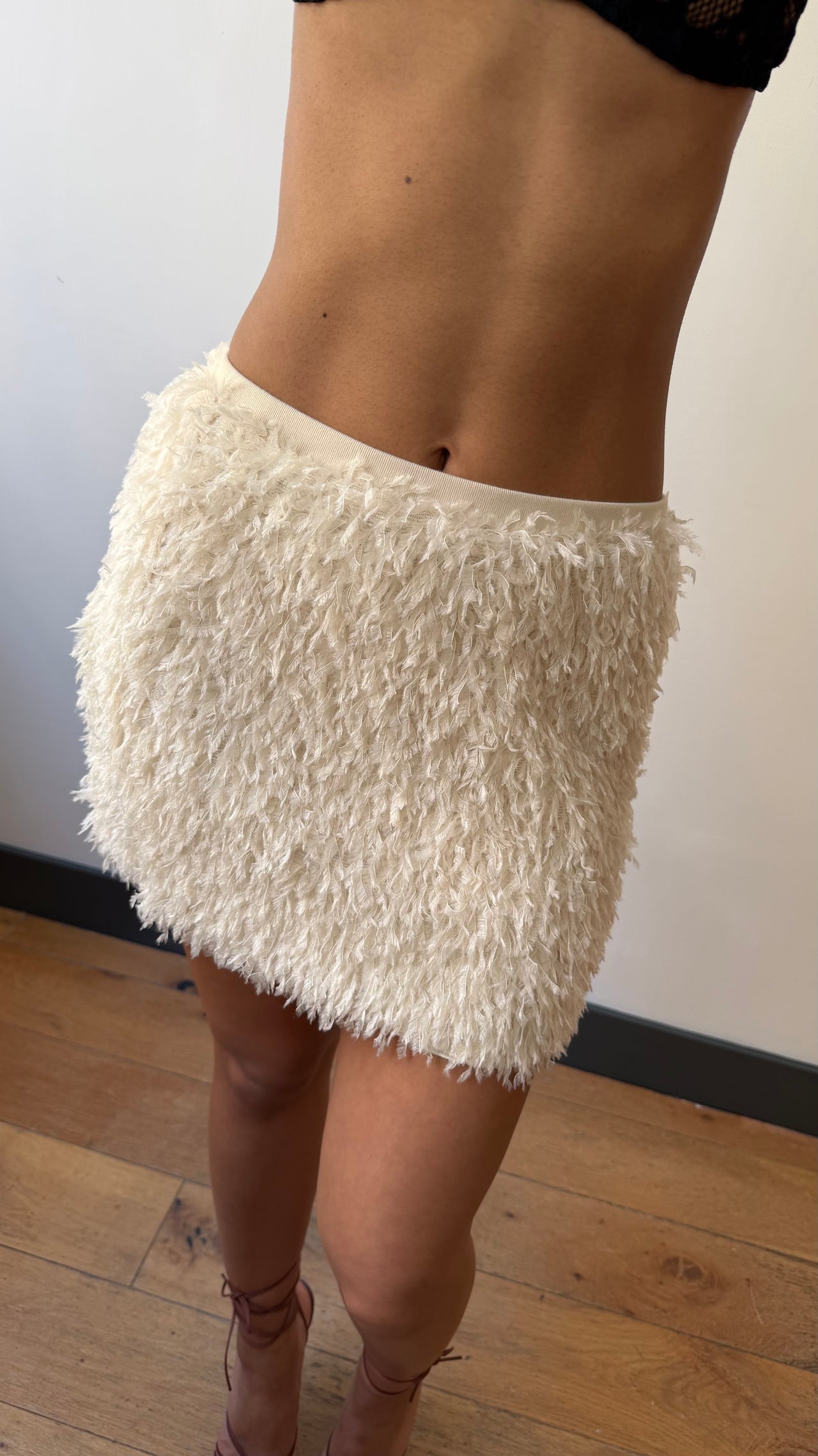 N21 feather effect textured mini skirt