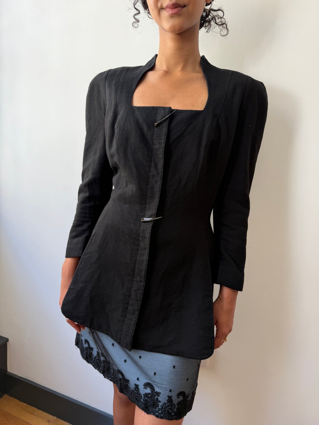 Thierry Mugler 1980’s vintage hourglass linen jacket